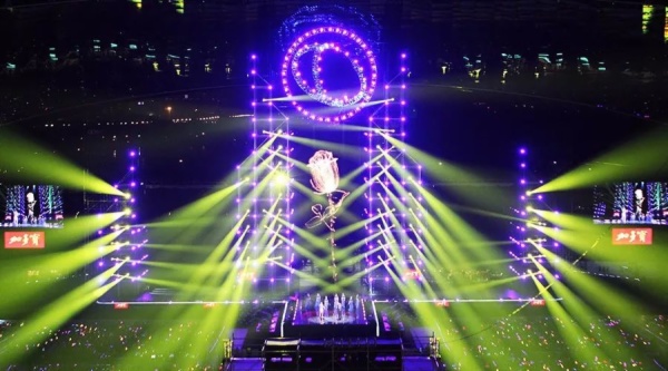 谁声势夺人？2018年三大卫视跨年晚会舞台PK！