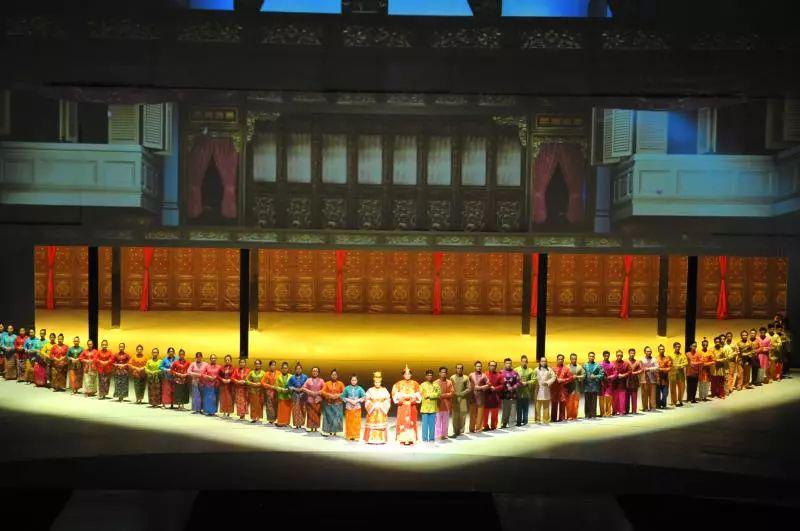 助力一带一路！1800㎡异形屏即将震撼亮相