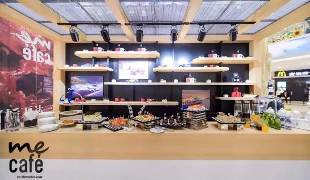 新零售快闪-奔驰me café | 冰屏全国42城购物中心吸睛聚客