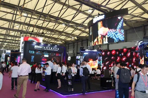 直击2018上海国际LED展！这三大亮点预示行业新趋势
