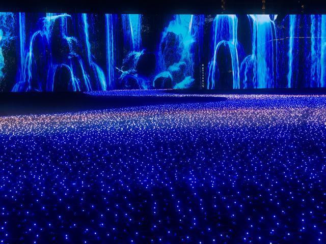 威特姆光电!透明屏精彩助阵西安光影中国年 威特姆光电!透明屏精彩助阵西安光影中国年