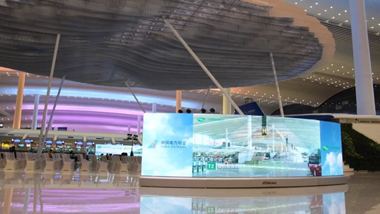 广州白云机场T2航站楼 国星光电就在您身边