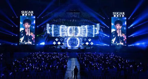 大咖明星演唱会玩转LED舞台屏 异形、环形、四方形举不胜数！