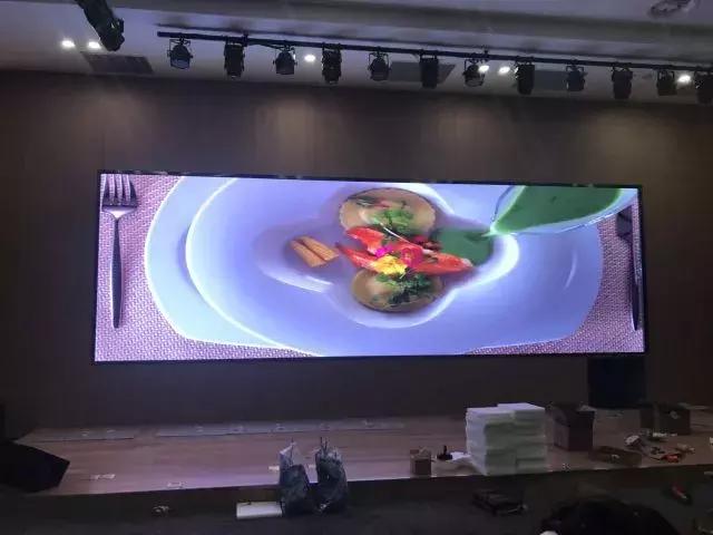 亮剑小间距，重新定义行业新标准！