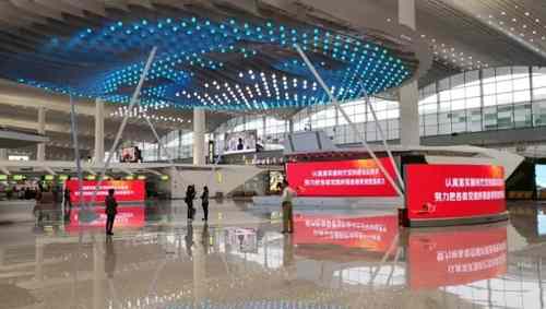 奥拓电子LED屏闪耀白云机场T2航站楼