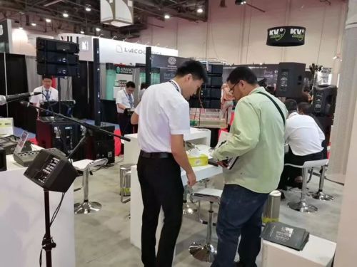 汉创亮相Infocomm！无线成LED显示屏标配