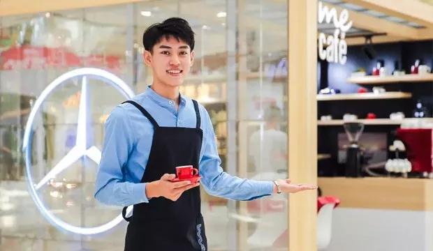 新零售快闪-奔驰me café | 冰屏全国42城购物中心吸睛聚客