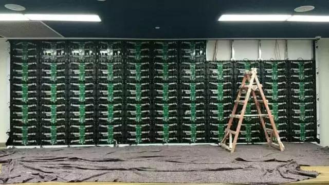 亮剑小间距，重新定义行业新标准！