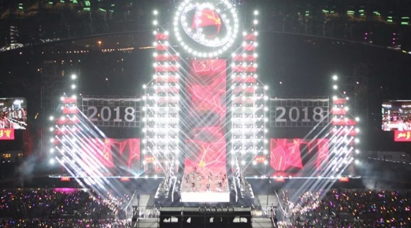 谁声势夺人？2018年三大卫视跨年晚会舞台PK！