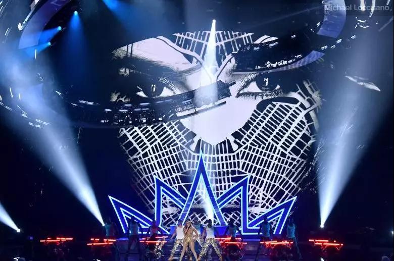 来这个颁奖典礼 看一场视觉奇观 来这个颁奖典礼 看一场视觉奇观