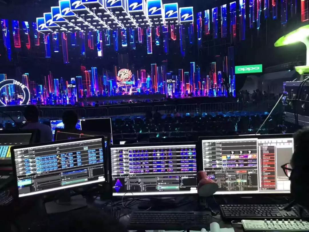 浙江卫视中国蓝十周年主题晚会 舞台设计让人点赞! 浙江卫视中国蓝十周年主题晚会 舞台设计让人点赞!