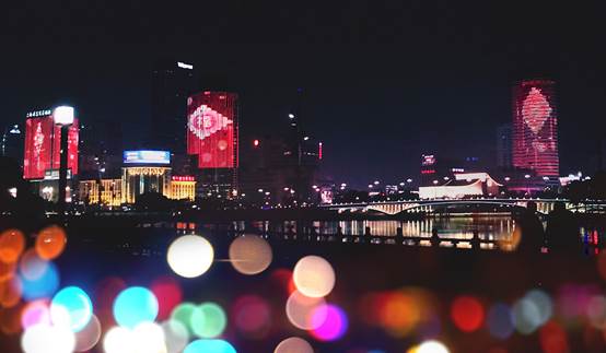 宁波春节好去处 三江口上看灯光秀