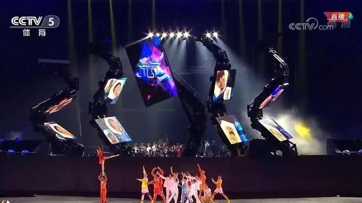 智能机器人+LED屏演绎最美《杭州8分钟》！