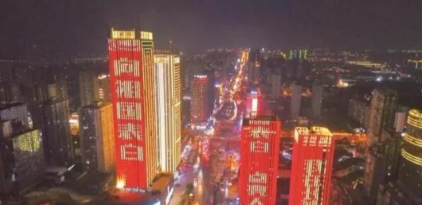 国庆节他们用户外广告向祖国如此表白但需如此规范！