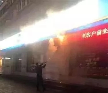 外墙LED屏火烧派出所！拿什么拯救你 安全事故频发的户外LED屏产业