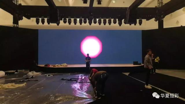华夏光彩LOB技术在舞台租赁屏市场上大展身手！