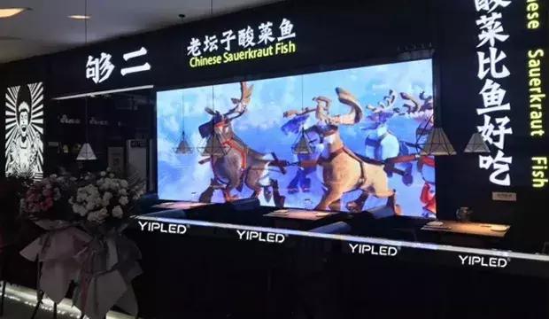 这面橱窗里的“壹品玉屏”,带火这家网红餐厅的线下营销 这面橱窗里的“壹品玉屏”,带火这家网红餐厅的线下营销