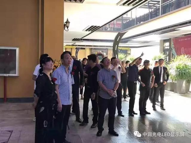 中润案例|云南曲靖天幕-如何让一个停业1年的商业街重新火爆起来！