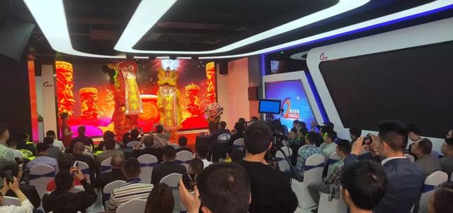 十分亮眼！这家独门独栋有天有地的旗舰店开业了！