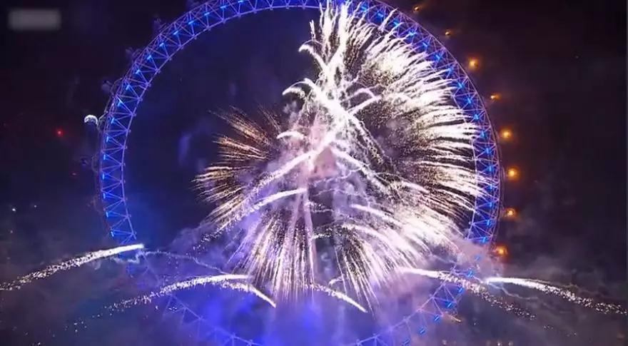 全球跨年烟火灯光大PK：迪拜土豪塔亮瞎眼 英国伦敦眼炸开花