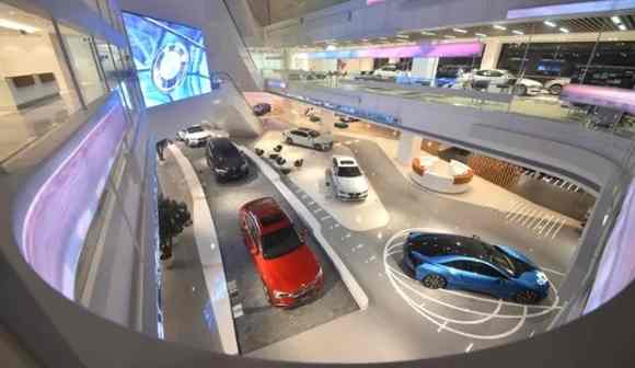 冰屏为宝马集团打造超科幻4S概念店