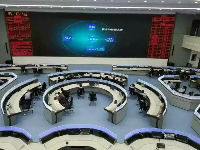 为什么说小间距LED显示屏更适合指挥中心可视化需求？