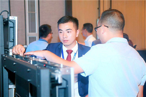 “多维联盟 智控未来”联建光电现代指挥中心解决方案研讨会引爆成都！