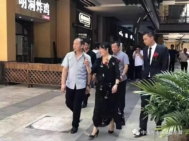 中润案例|云南曲靖天幕-如何让一个停业1年的商业街重新火爆起来！