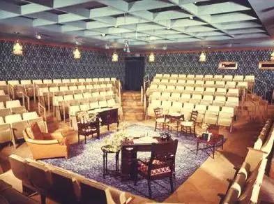 艾比森携手RevelTV为黑尔中心剧院打造的沉浸式显示方案