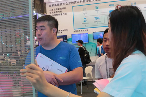 展会专访丨恒利普：以兼具高清与通透的小间距透明屏slay全场