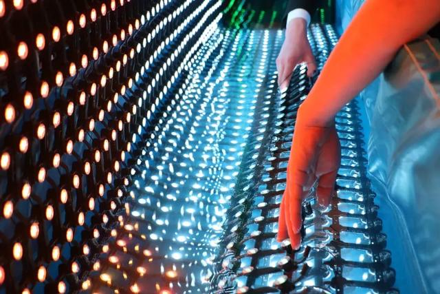 中润：与众不同，聚焦产品差异化创新