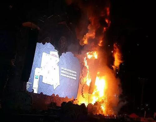 萧敬腾演唱会彩排大型LED显示屏险掉落 舞台安全事故何时才能罢休？