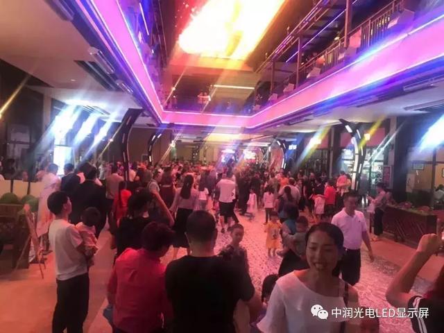 中润案例|云南曲靖天幕-如何让一个停业1年的商业街重新火爆起来！