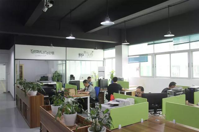 伽弥：专注柔性透明显示屏的追梦人