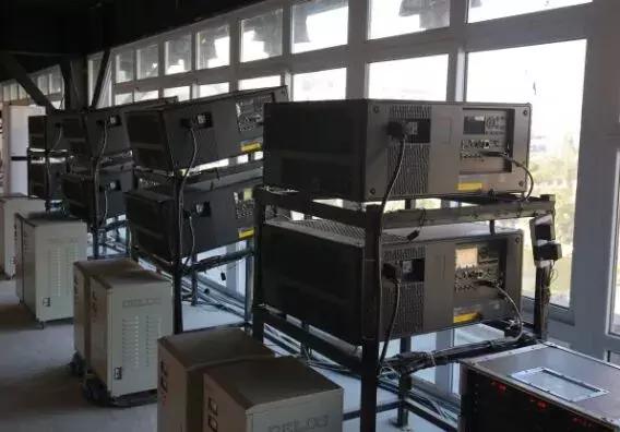 巨型冷却塔上演《梦回下花园》，巴可缔造光影传奇梦