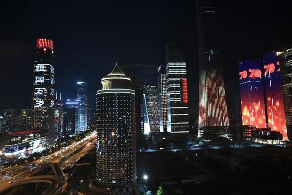 盛世美景 利亚德打造朝阳灯光秀为祖国庆生