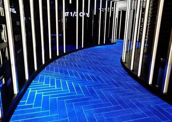 全方位高级体验鼎力显示互动LED地砖屏个性张扬时尚