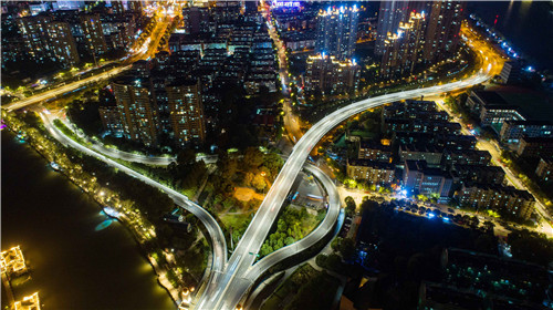 灯光秀美景，璀璨迎国庆 南京夜景照明开启“节日模式”