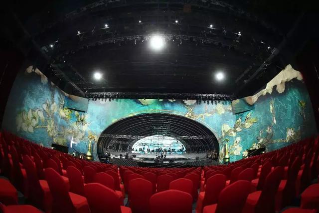 首次使用270°环幕投影 第九届北京国际电影节开幕式有点燃