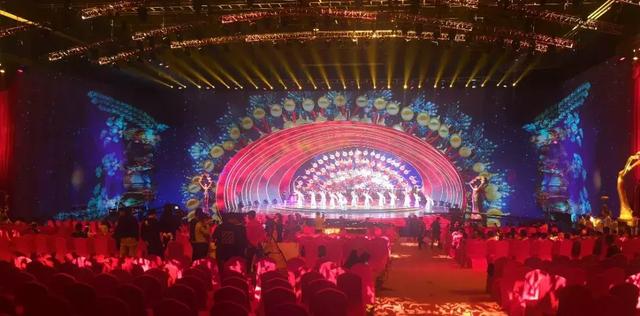 首次使用270°环幕投影 第九届北京国际电影节开幕式有点燃