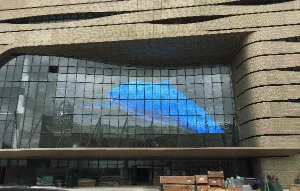 铁歌智能LED透明屏开启剧院新篇章