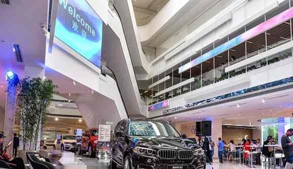 冰屏为宝马集团打造超科幻4S概念店