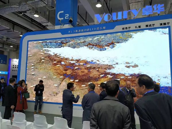 济南安博会首日 Voury卓华展台全方位多应用场景模拟展示引人入胜