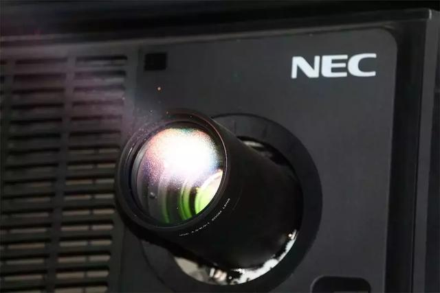 首次使用270°环幕投影 第九届北京国际电影节开幕式有点燃