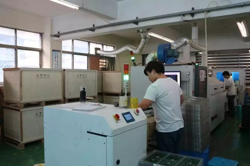 明昌光电：勇于破浪，追风而行，以稳健的发展踏上小间距征途