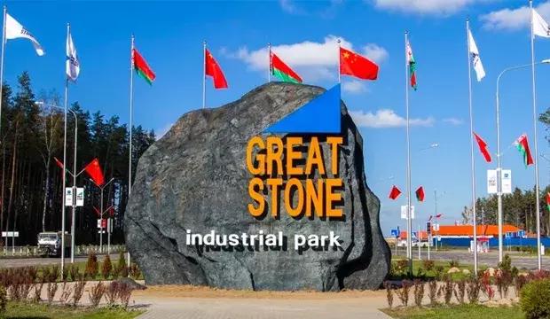 丝绸路上,壹品冰屏向世界展现“中国科技之美” 丝绸路上,壹品冰屏向世界展现“中国科技之美”