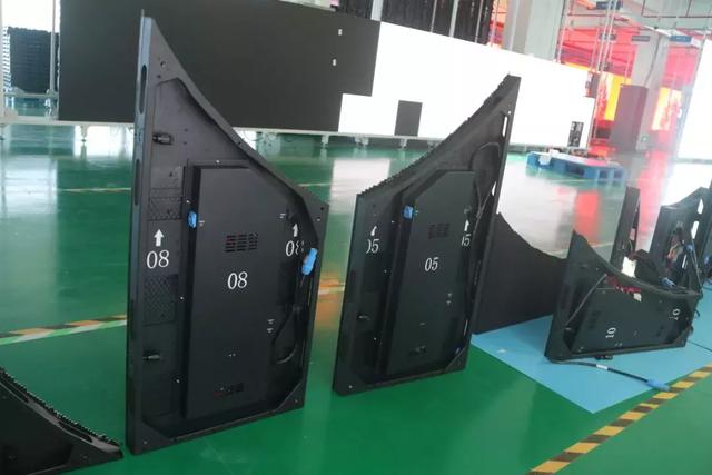 创意为王的时代，LED显示屏如何创造出舞台最大价值？