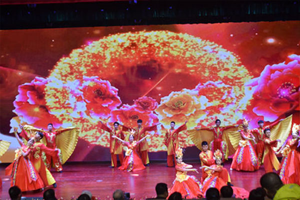 联建光电LED高清大屏献礼利君企业80周年庆典