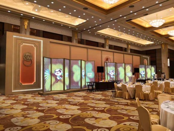 铁歌贴膜屏助力首届进博会迎宴会 彰显中国创新