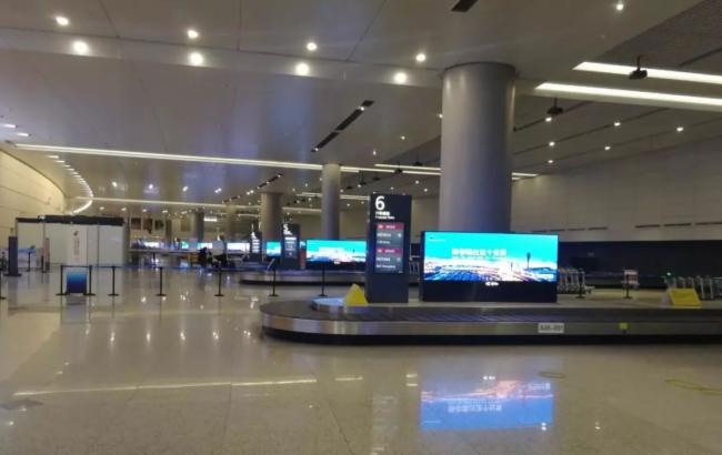 汉创22块LED小间距点亮南京禄口机场